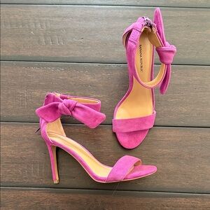 Banana Republic Fuchsia Bow Heels